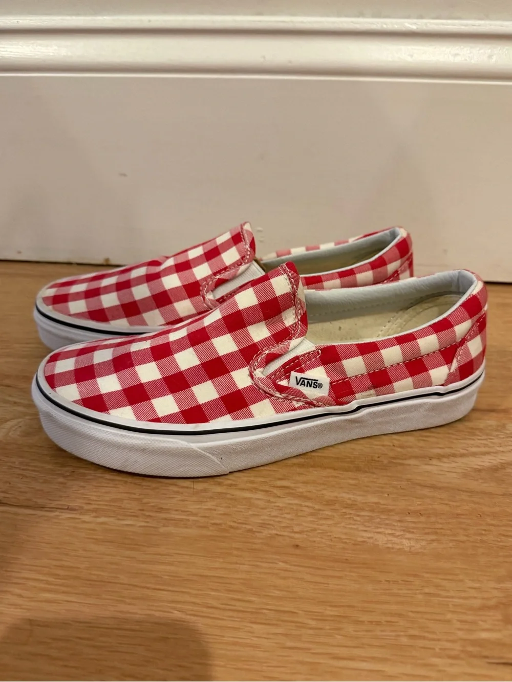 Vans Slip-On in Red Gingam